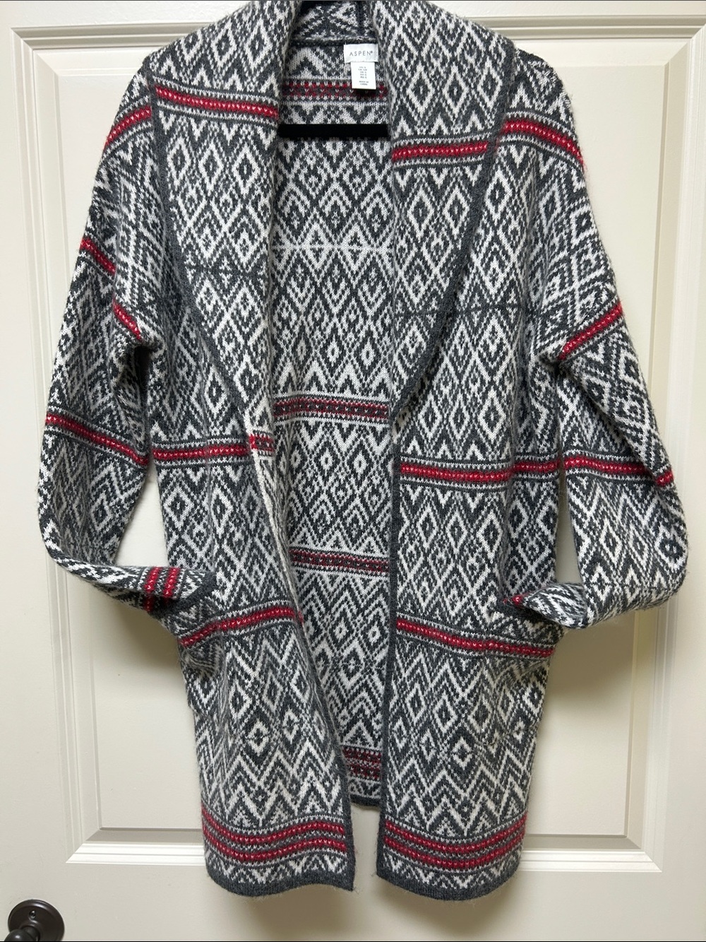 Aspen Open-Front Gray & Red Geometric Women's Cardigan Jacket